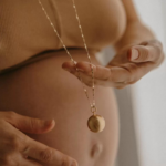 Ilado Gaia Pregnancy Necklace Gold těhotenská bola