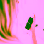 Vanessa Megan Toner s růžovým hydrosolem pro zjemnění pórů a vyrovnání pH pleti Rose Hydrosol Pore Refining Toner