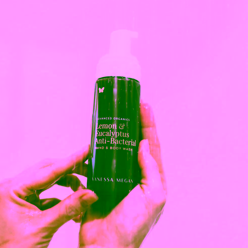 Vanessa Megan Sametová antibakteriální mycí pěna na tělo a ruce Lemon & Eucalyptus Anti-Bacterial Foaming Hand & Body Wash