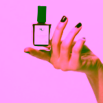 Nui Cosmetics Přírodní lak na nehty 05 Dark Red