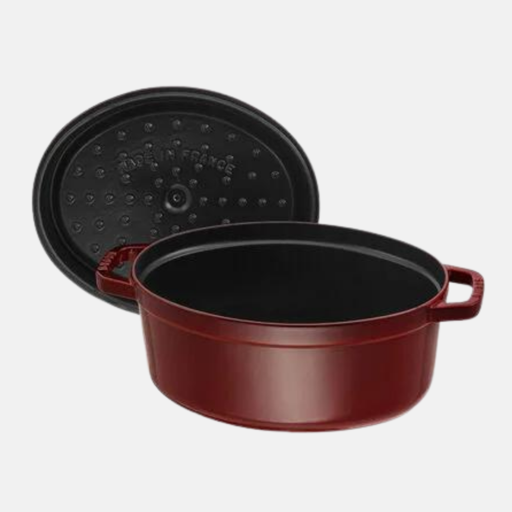 Staub Litinový oválný hrnec s poklicí Cocotte grenadina 29 cm/ 4,2 l