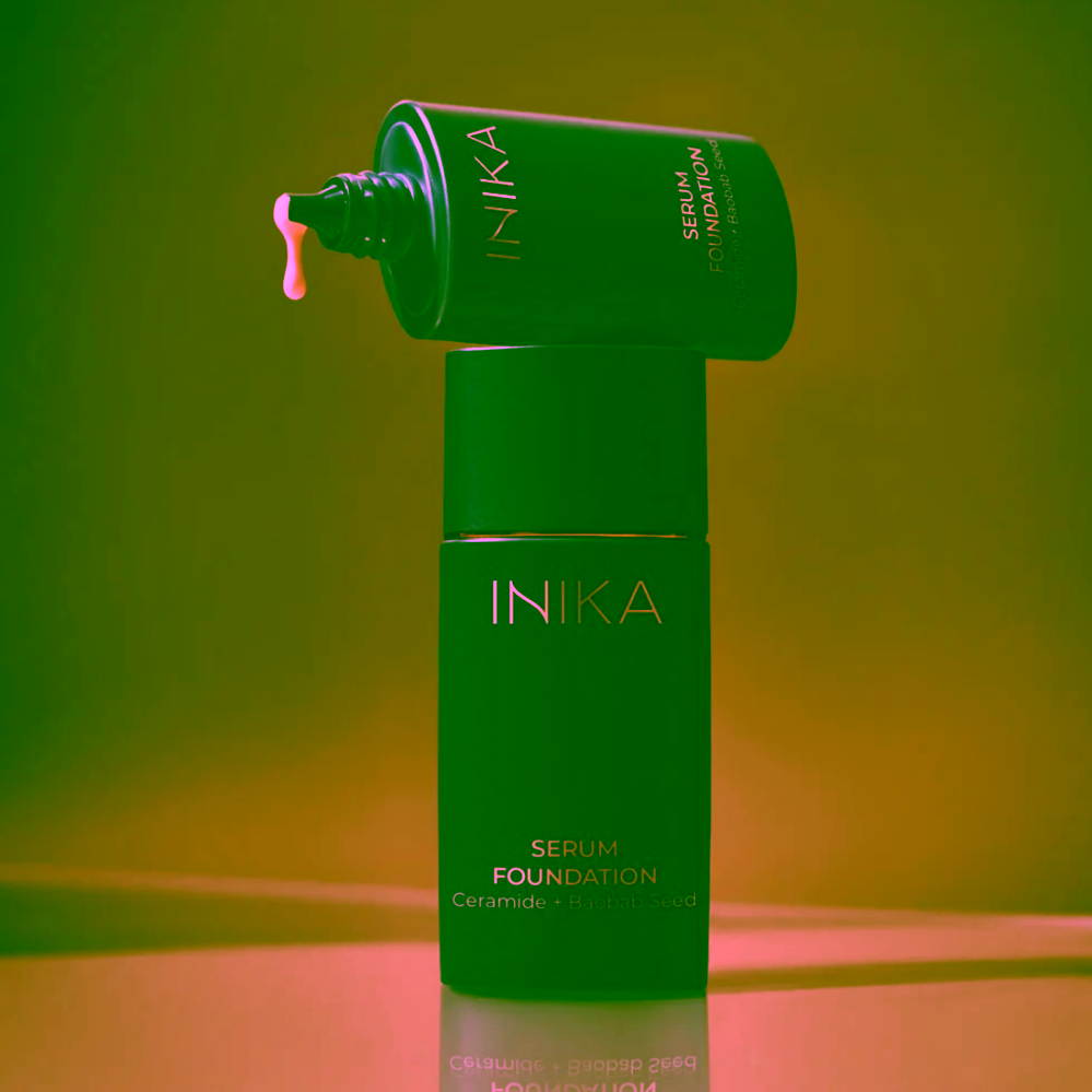 Inika Organic Přírodní lehký pečující make-up