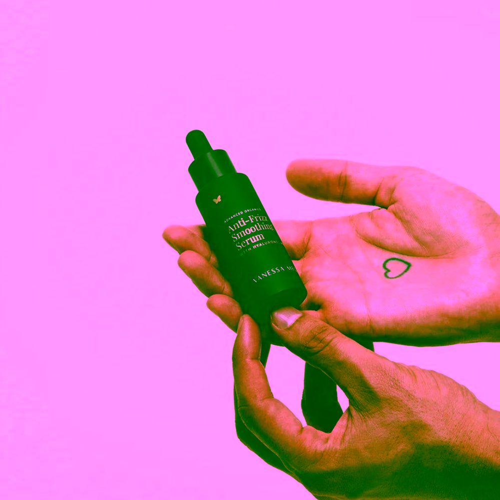 Vanessa Megan Vyhlazující sérum proti krepatění vlasů s kyselinou hyaluronovou Anti-Frizz Smoothing Hair Serum