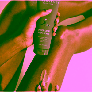 INNERSENSE-enzymaticky-telovy-peeling