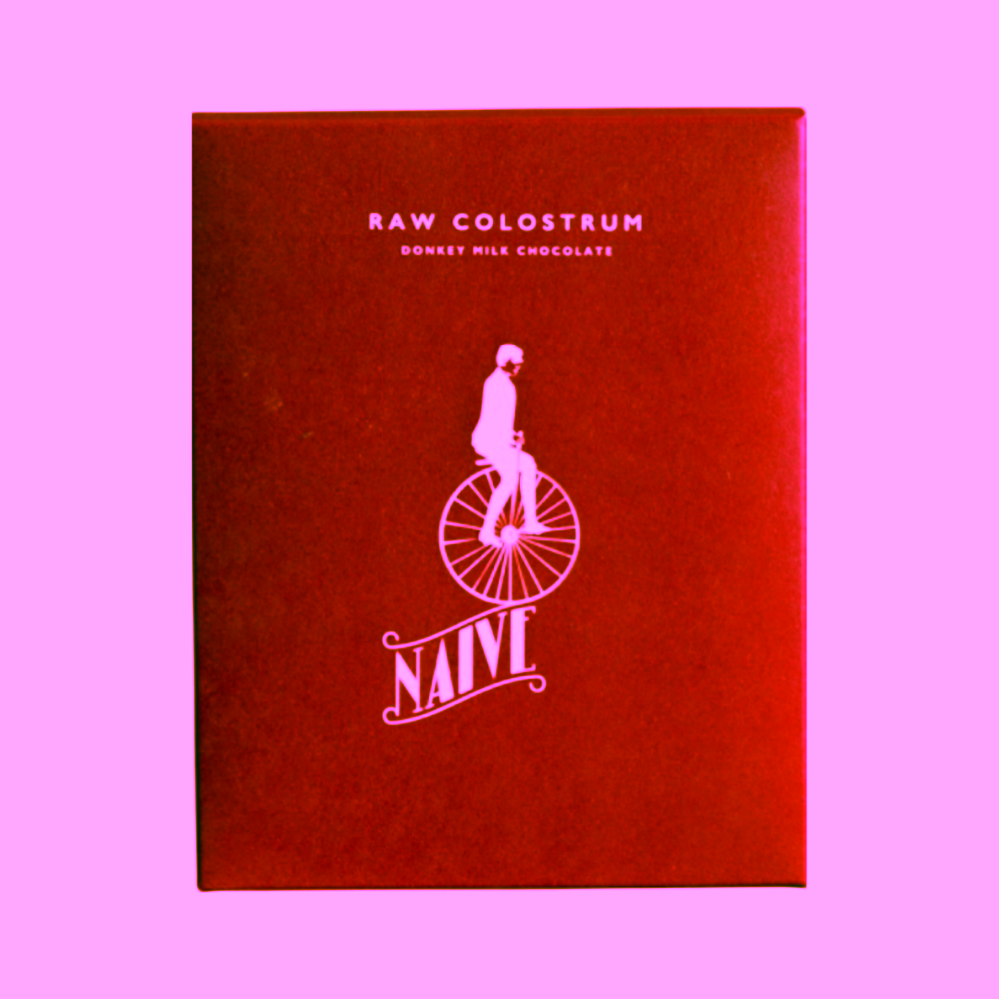 Naive Raw Colostrum Donkey 70% oslí darkmilk se švýcarským kolostrem bez cukru