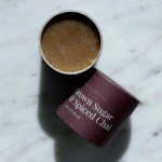 Vanessa Megan Peeling na rty Brown Sugar & Spiced Chai Lip Scrub