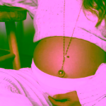 Ilado Amor Pregnancy Necklace Gold těhotenská bola