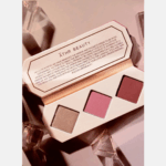 ĀTHR BEAUTY Multifunkční paletka na tváře Crystal Charged Cheek RUBY