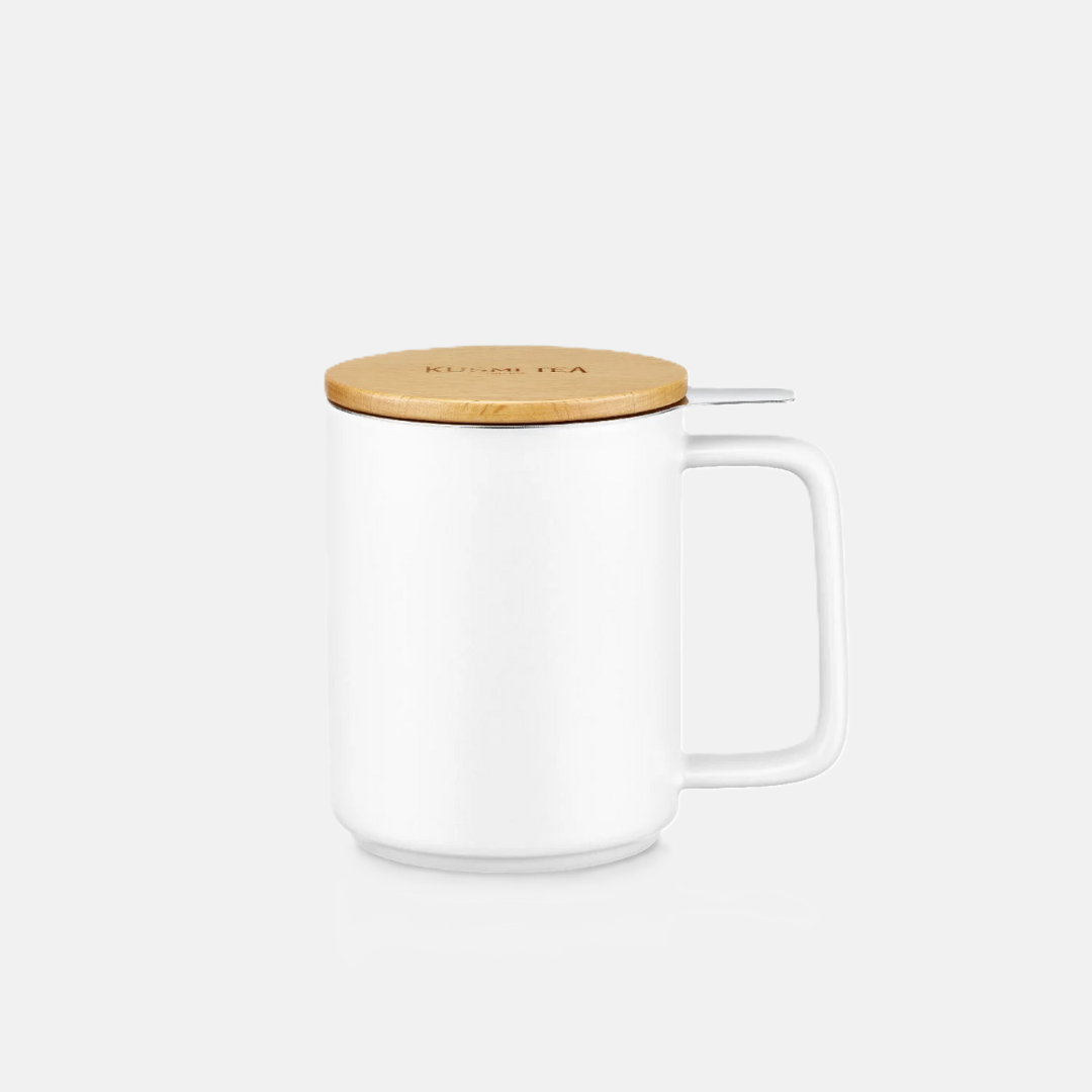 Kusmi Tea Hrnek na čaj s nerezovým sítkem 0,48 l bílý