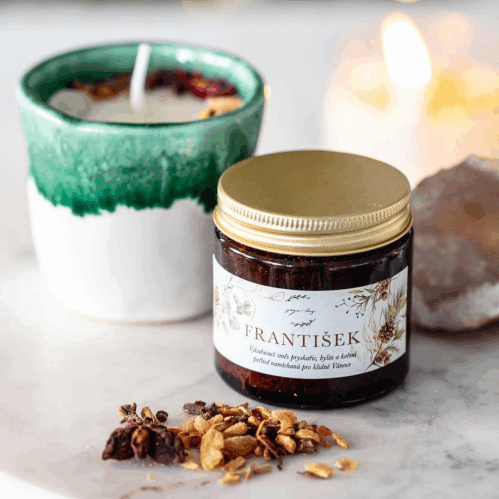 Yoga Day Vánoční František s Palo Santo