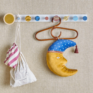 bloomingville-space-vesak (2)